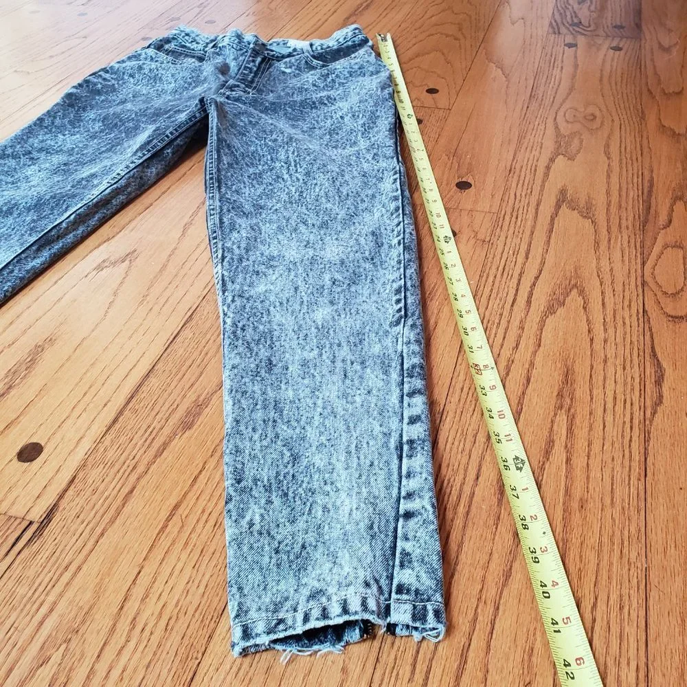 Sergio Valente Vintage 80s Acid Wash Mom Jeans Ankle Zip Tapered